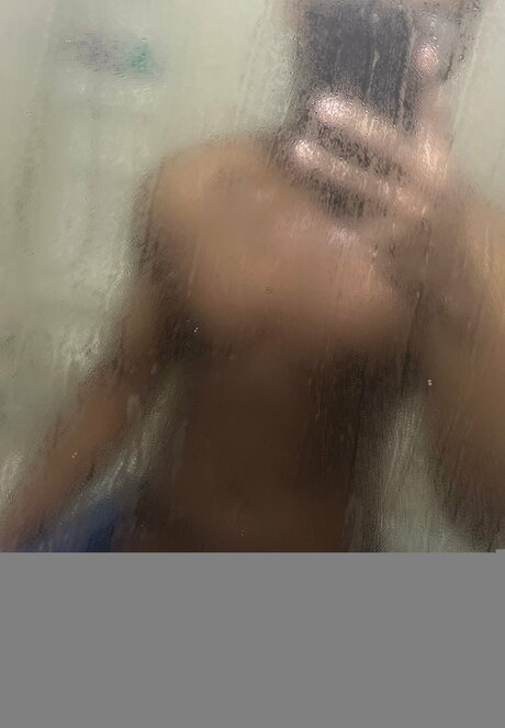Nacktes geleaktes OnlyFans-Foto von Naughtyyy Jay