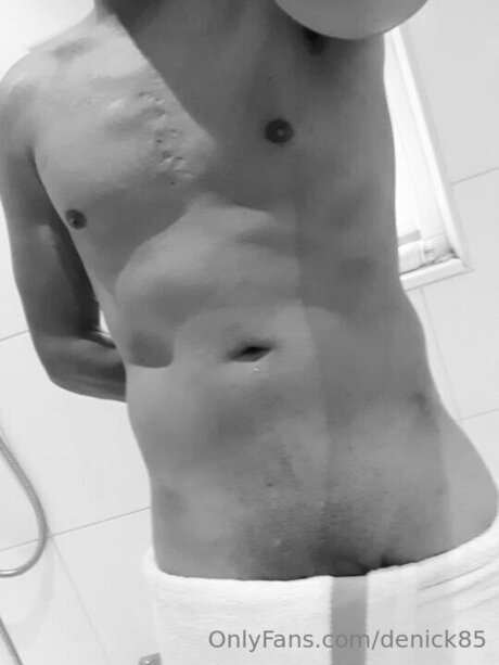 Nacktes geleaktes OnlyFans-Foto von Denick85