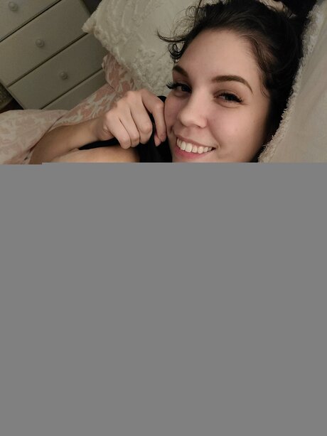 Brunetteblue