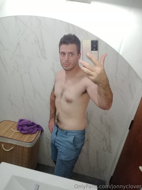 Nacktes geleaktes OnlyFans-Foto von Jonnyclover