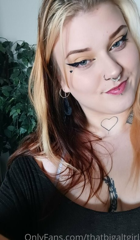 Nacktes geleaktes OnlyFans-Foto von Thatbigaltgirl