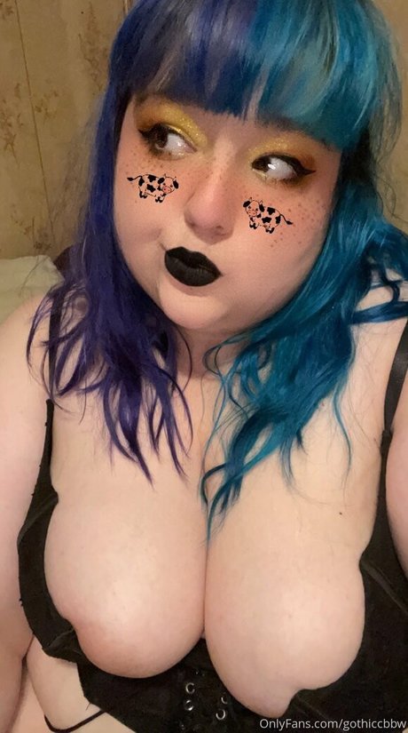 Nacktes geleaktes OnlyFans-Foto von Gothiccbbw
