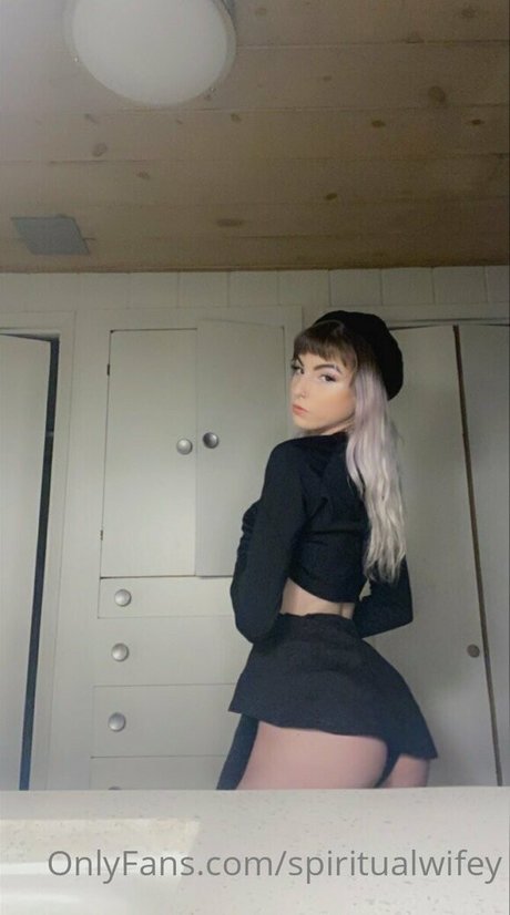 Nacktes geleaktes OnlyFans-Foto von Spiritualwifey