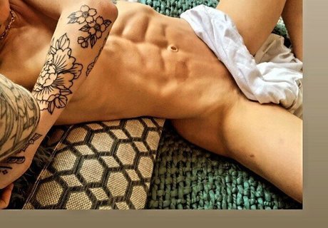Nacktes geleaktes OnlyFans-Foto von Lois Pacitto