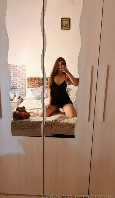 Nacktes geleaktes OnlyFans-Foto von Ascolunft
