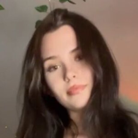 Nacktes geleaktes OnlyFans-Foto von Bbyluckie