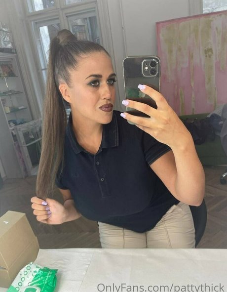Nacktes geleaktes OnlyFans-Foto von Puffmommyxxx