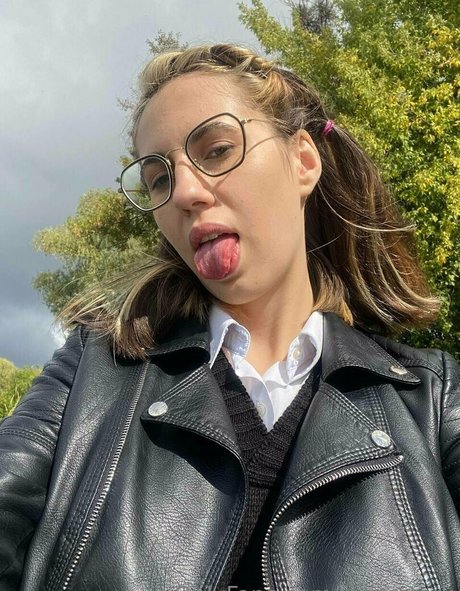 Nacktes geleaktes OnlyFans-Foto von Anngelbabe