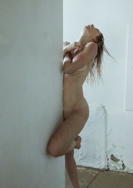 Nacktes geleaktes OnlyFans-Foto von Lauren Bonner