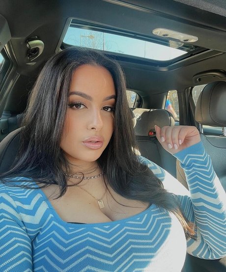 Nacktes geleaktes OnlyFans-Foto von Zina Hadid
