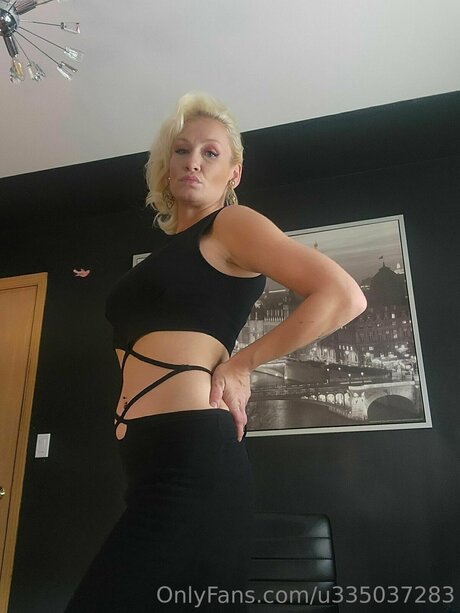 Nacktes geleaktes OnlyFans-Foto von Marilynox23