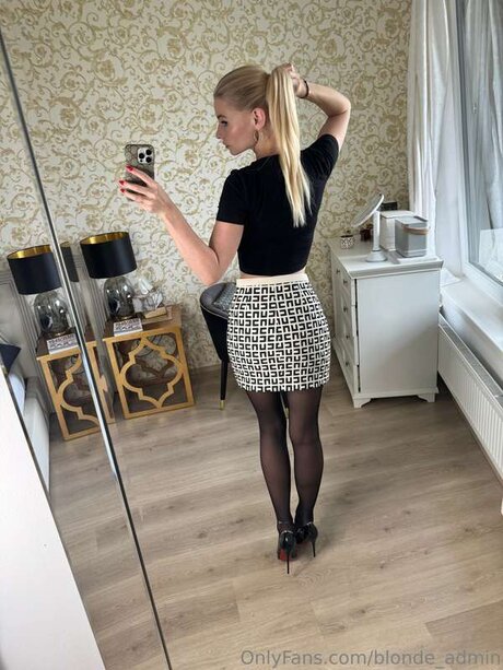 Blonde Admin