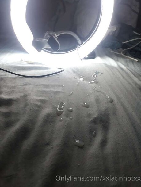 Nacktes geleaktes OnlyFans-Foto von Xxlatinhotxx