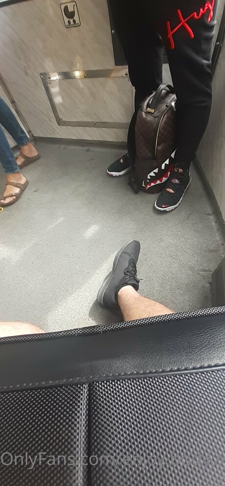 Nacktes geleaktes OnlyFans-Foto von Enjoy Body And Foot
