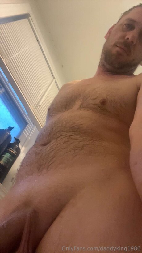 Nacktes geleaktes OnlyFans-Foto von Daddyking1986