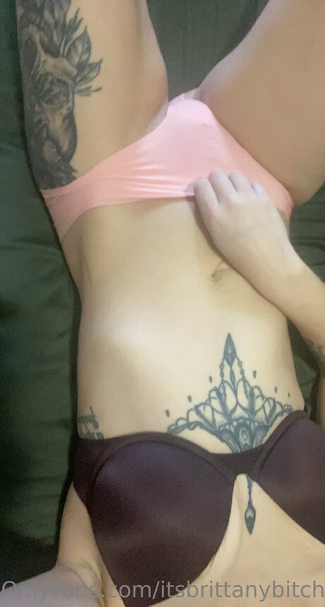 Nacktes geleaktes OnlyFans-Foto von Itsbrittanybitch96