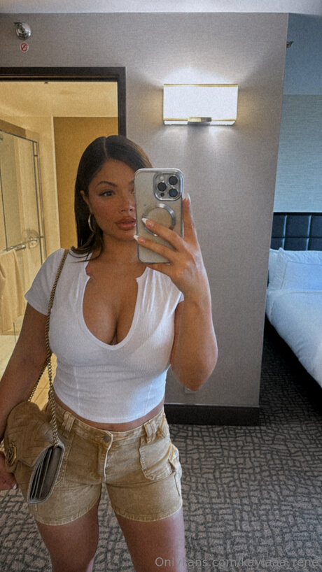 Kaylaaa Rene
