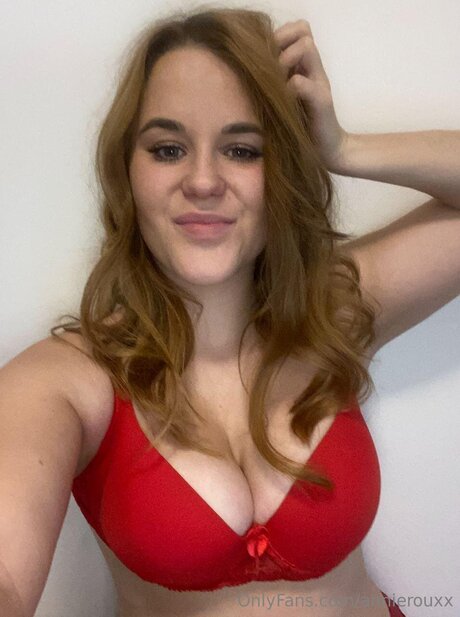 Nacktes geleaktes OnlyFans-Foto von Annierouxx