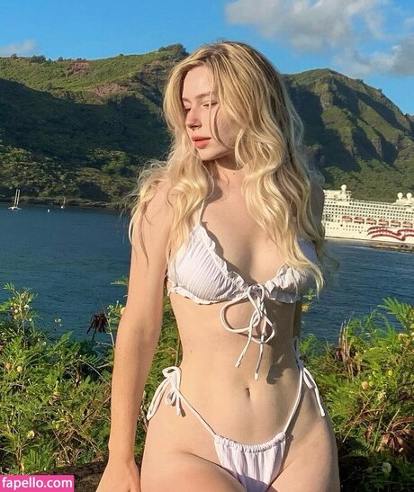 Nacktes geleaktes OnlyFans-Foto von Nikabeiar