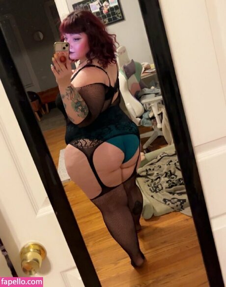 Nacktes geleaktes OnlyFans-Foto von Comicbookdays