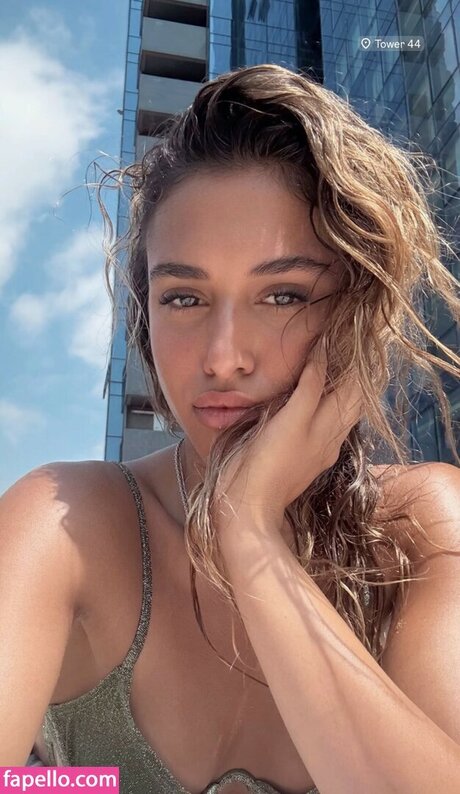 Nacktes geleaktes OnlyFans-Foto von Lalicemoussa