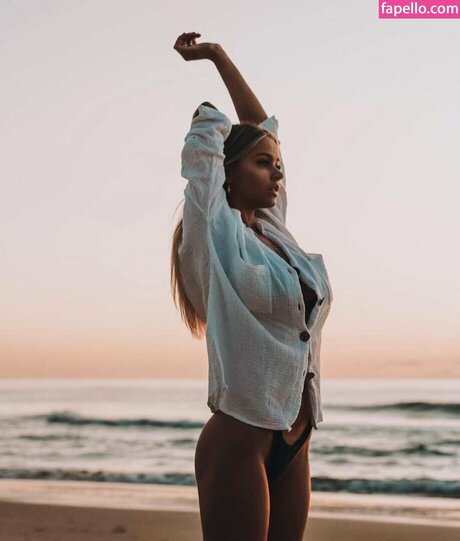 Chloe Campbell