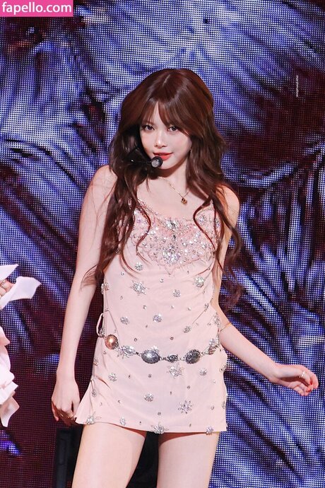 Hong Eunchae 