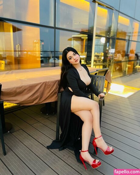 Nacktes geleaktes OnlyFans-Foto von Mumtahinaaa