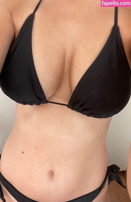 Nacktes geleaktes OnlyFans-Foto von Matildadeli