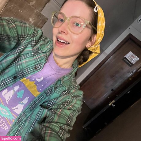Nacktes geleaktes OnlyFans-Foto von Jessie Cave