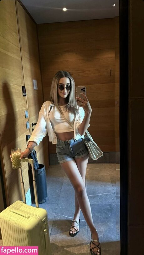 Nacktes geleaktes OnlyFans-Foto von Noemi Demeter