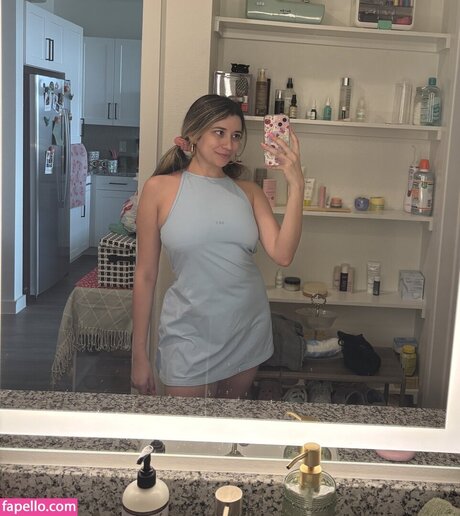 Nacktes geleaktes OnlyFans-Foto von Katnanette