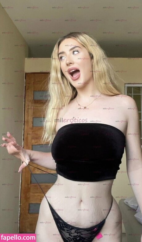 Nacktes geleaktes OnlyFans-Foto von Larusaxoxo
