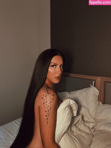 Nacktes geleaktes OnlyFans-Foto von Seka Aleksic