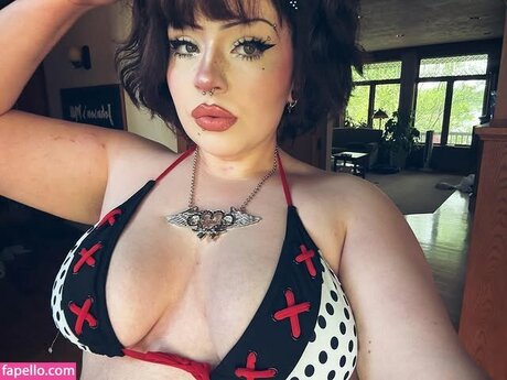 Nacktes geleaktes OnlyFans-Foto von Dollsdamaged