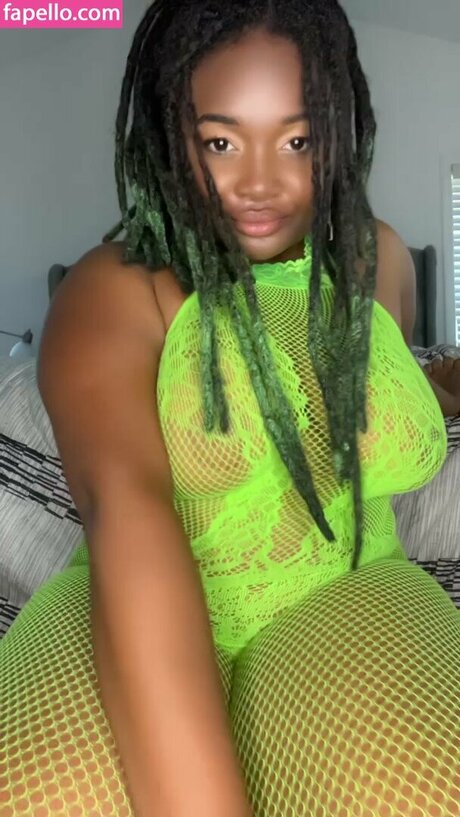 Nacktes geleaktes OnlyFans-Foto von Ivy Dean