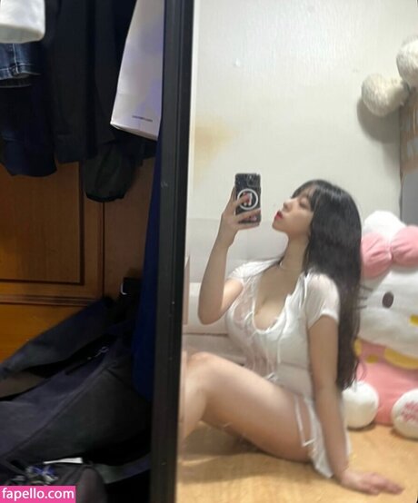 Nacktes geleaktes OnlyFans-Foto von Soooyaee