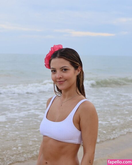 Julia Gomes