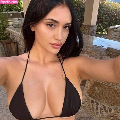 Leah Kateb