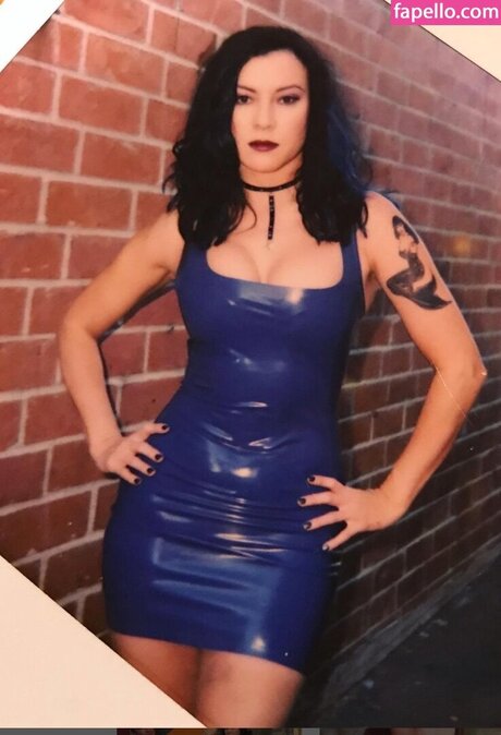 Jennifer Tilly