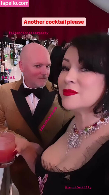 Jennifer Tilly