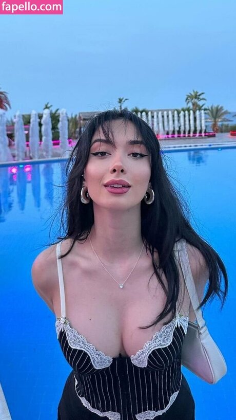 Nacktes geleaktes OnlyFans-Foto von Merve Cin