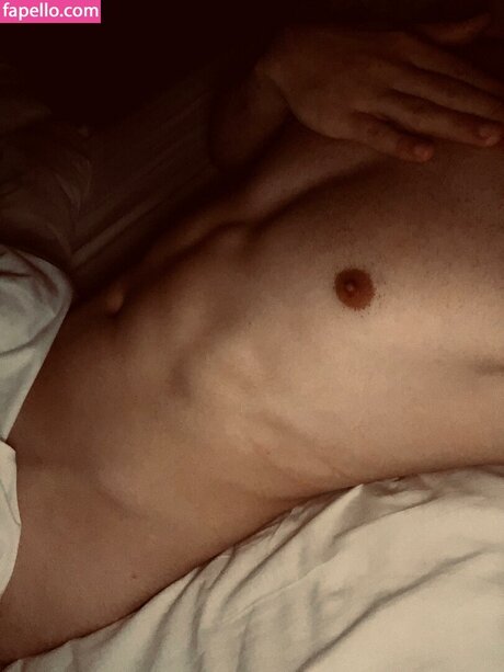 Nacktes geleaktes OnlyFans-Foto von Devilscouple