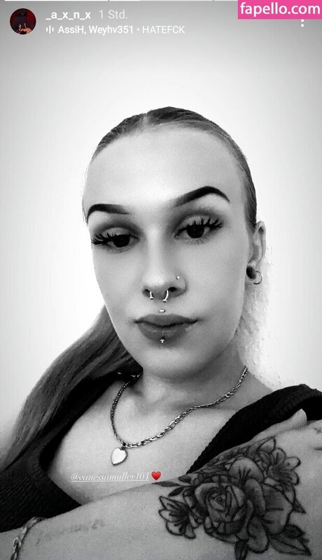 _a_x_n_x
