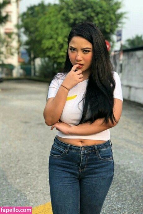 Zizi Wong