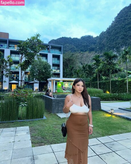 Zizi Wong
