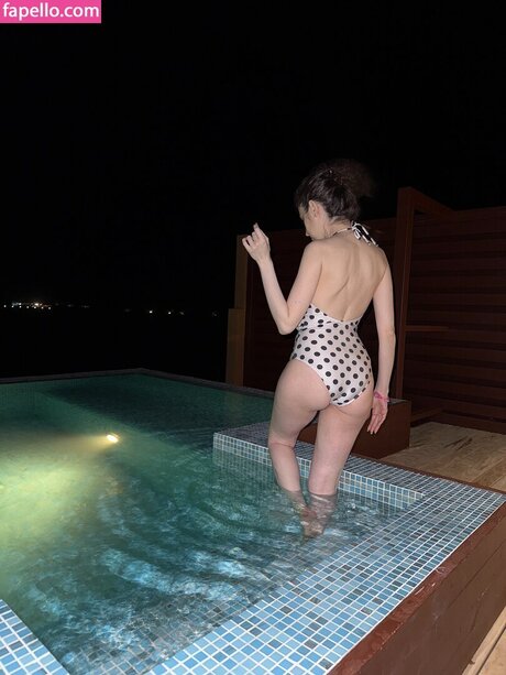 Nacktes geleaktes OnlyFans-Foto von Neva Samanc Gke