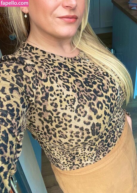 Nacktes geleaktes OnlyFans-Foto von Polly Pocket The Profiteer