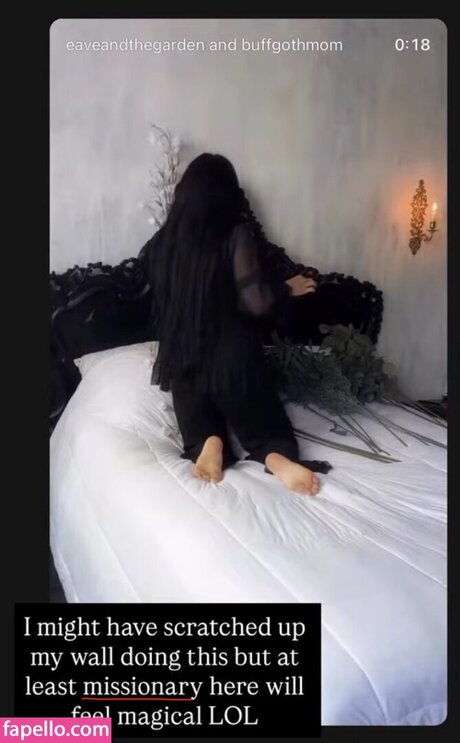 Nacktes geleaktes OnlyFans-Foto von Buffgothmom