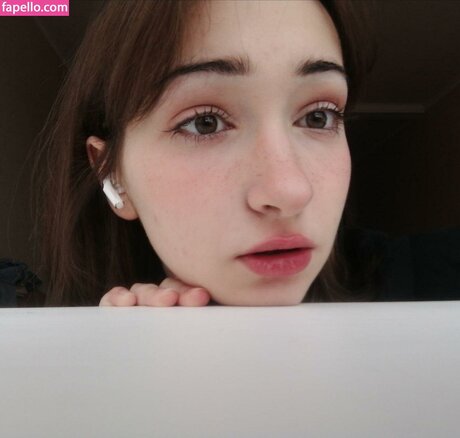 Polly_Bee